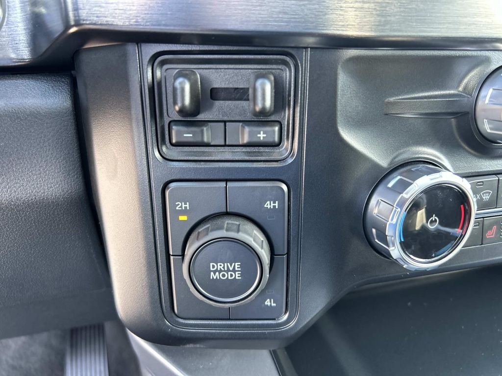 Certified Used 2025 Carbonized Gray Metallic Ford Lariat image 35