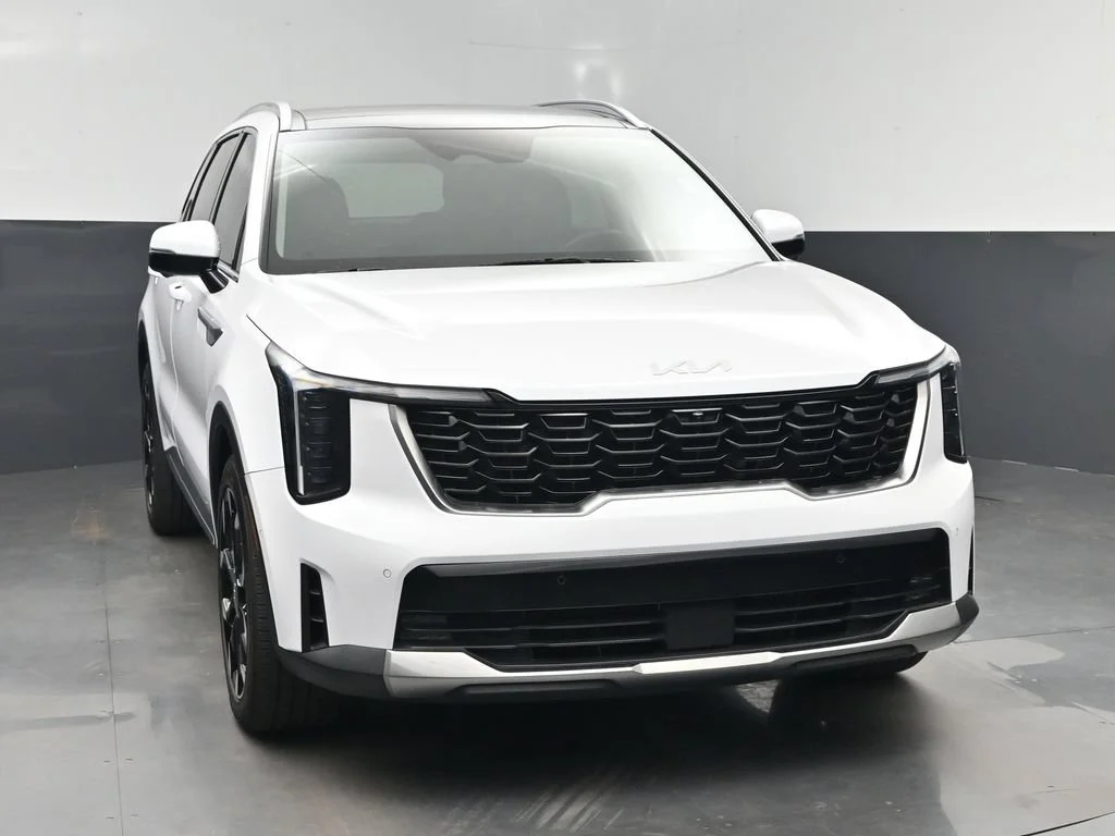 Certified Used 2025 White Kia SX image 21