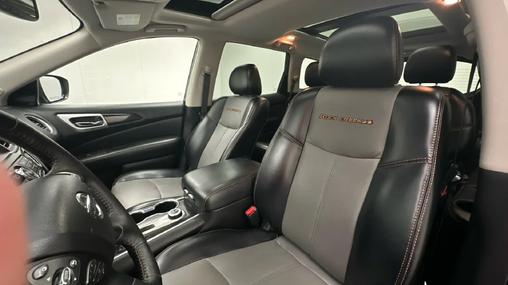 Certified Used 2020 Gray Nissan SL image 9