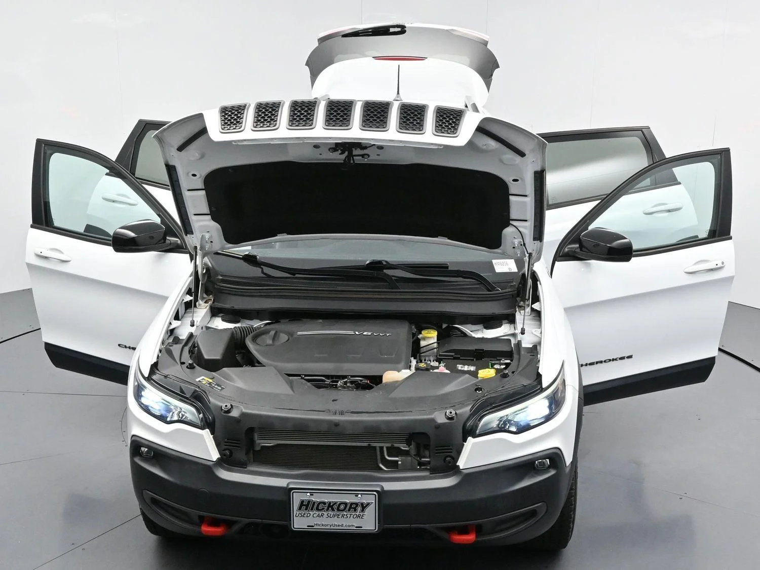 Used 2022 Bright White Clearcoat Jeep Trailhawk image 46