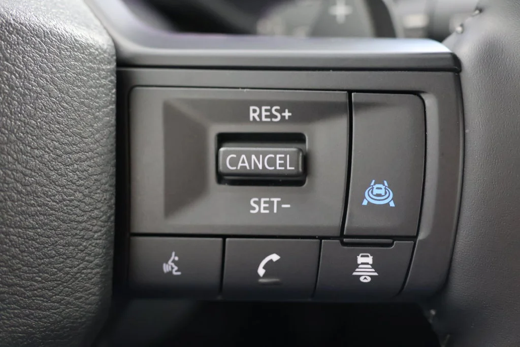 Used 2026 Scarlet Nissan SV image 12