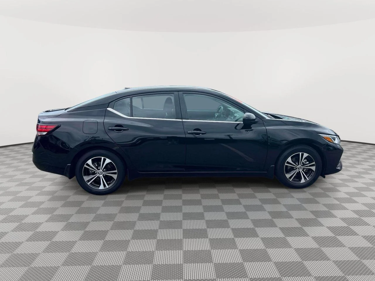 Used 2023 Super Black Nissan SV Xtronic CVT image 4