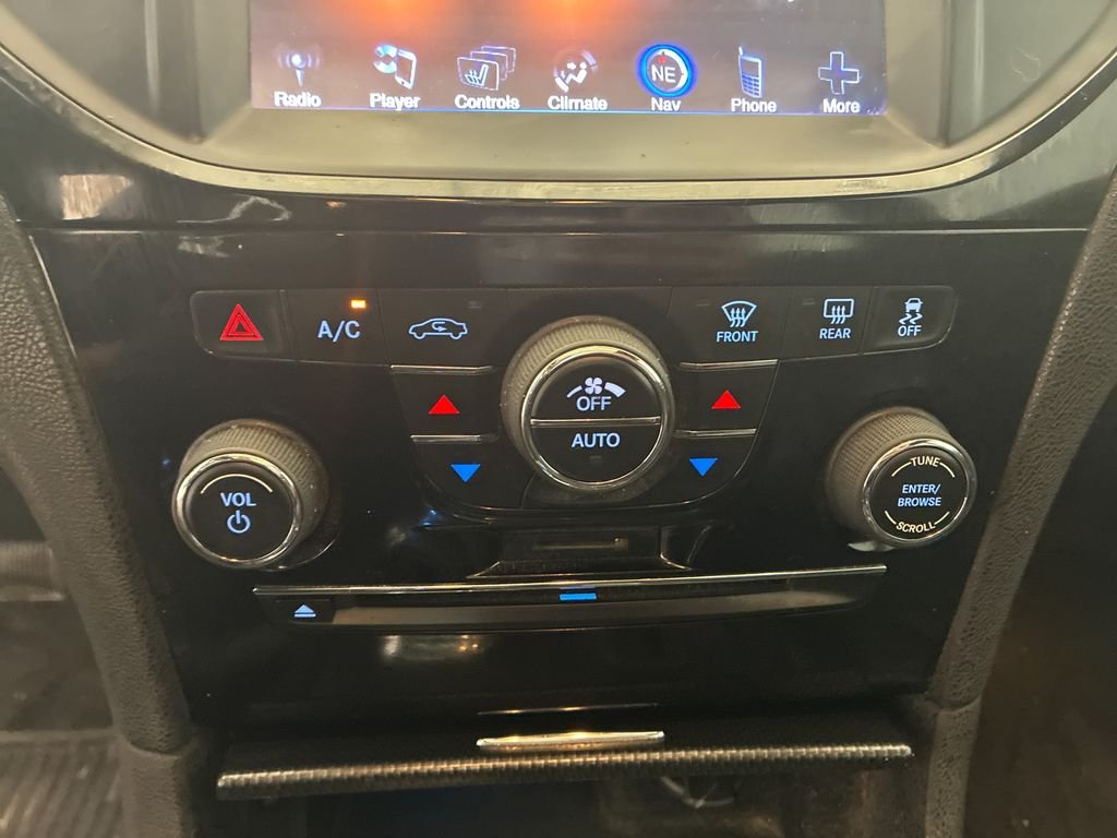 Used 2014 White Chrysler S image 15