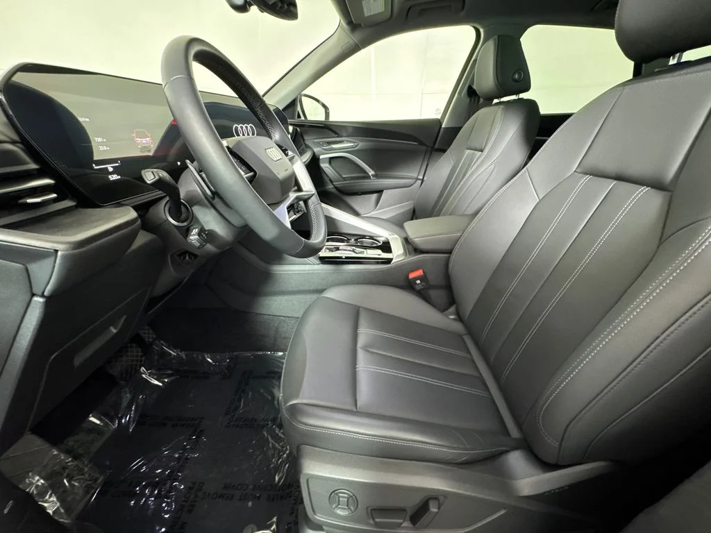 Used 2025 White Audi 2.0T Premium image 6
