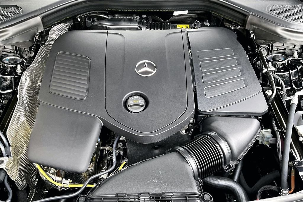 New 2026 Black Mercedes-Benz GLC 300 image 11