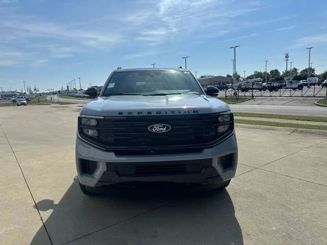 New 2027 Glacier Gray Metallic Tri-Coat Ford Platinum image 41