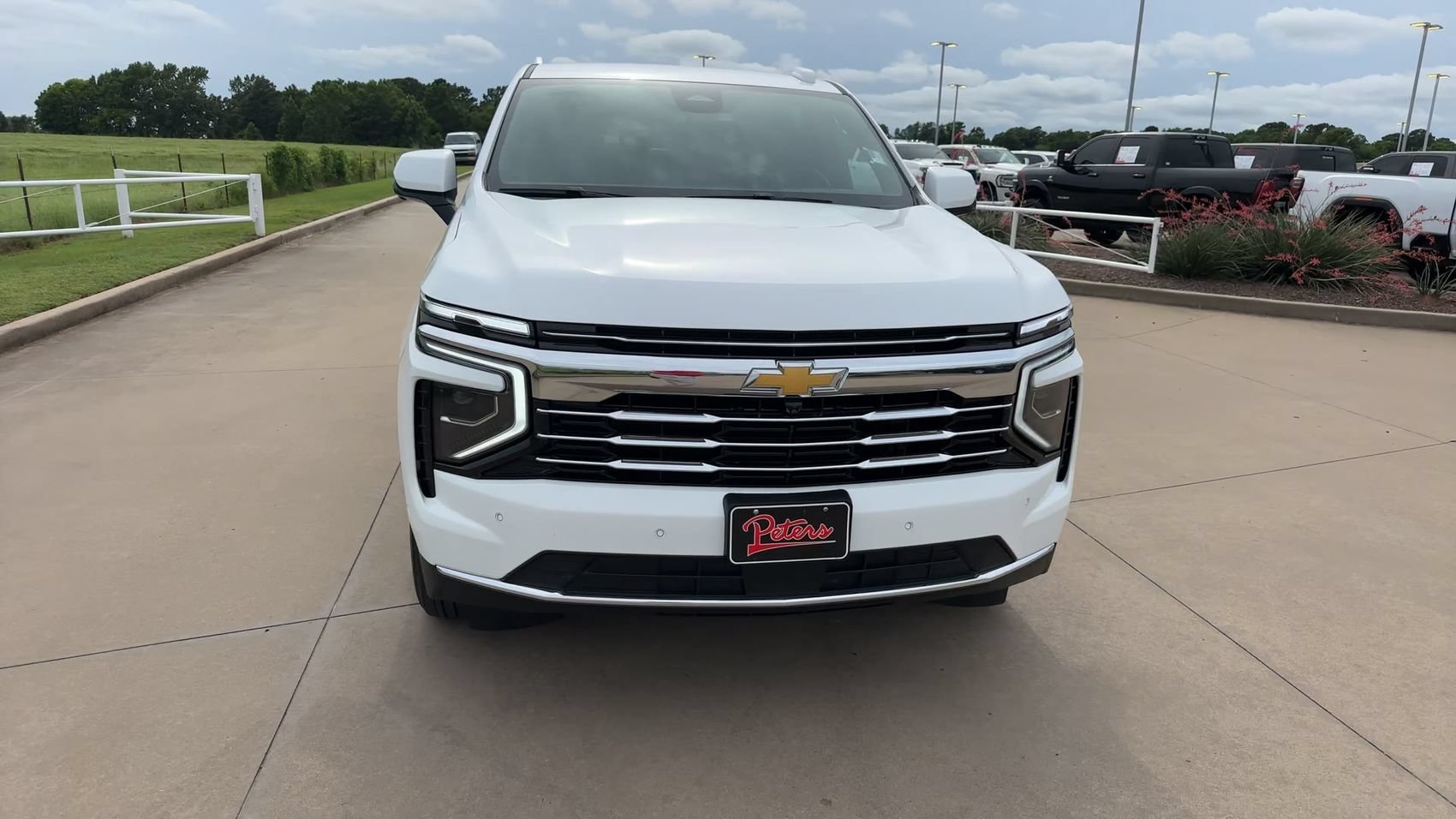 Used 2025 Summit White Chevrolet LT image 4