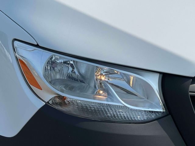 New 2026 Arctic White Mercedes-Benz Crew 144 WB image 9