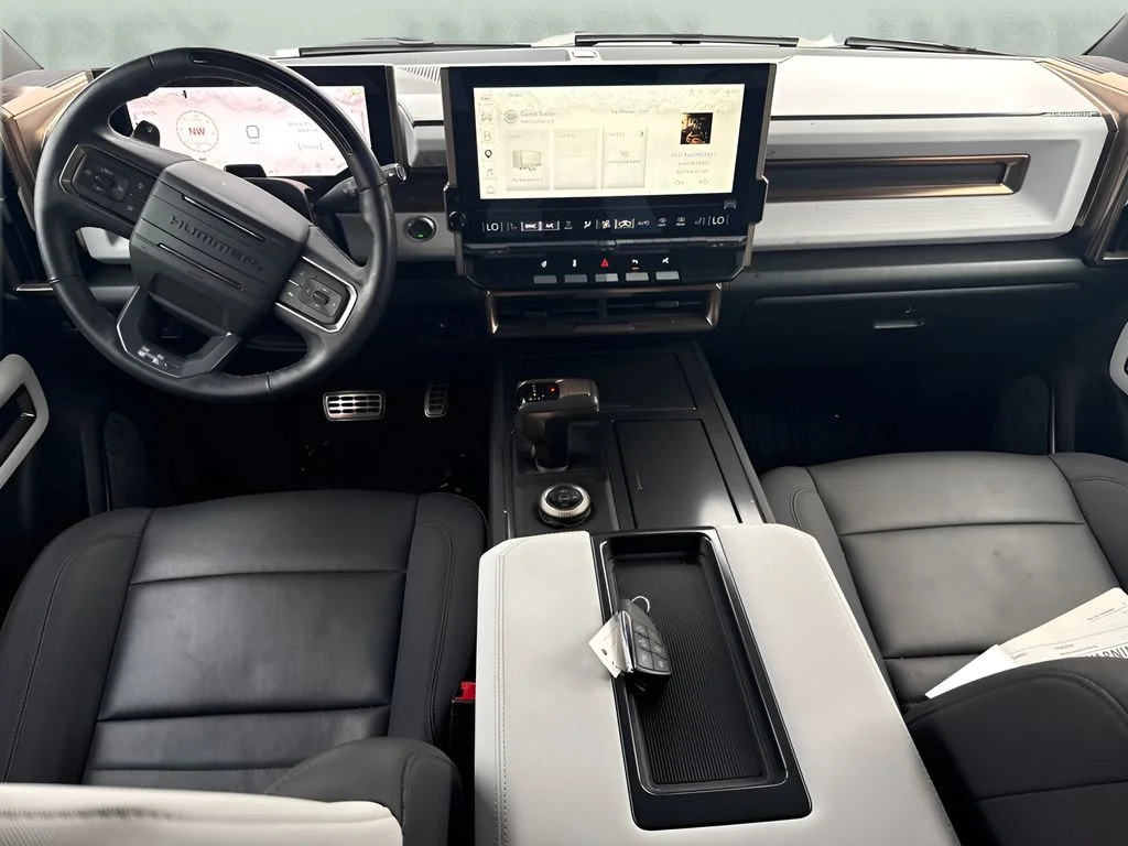 Used 2025 Gray GMC 2X image 10