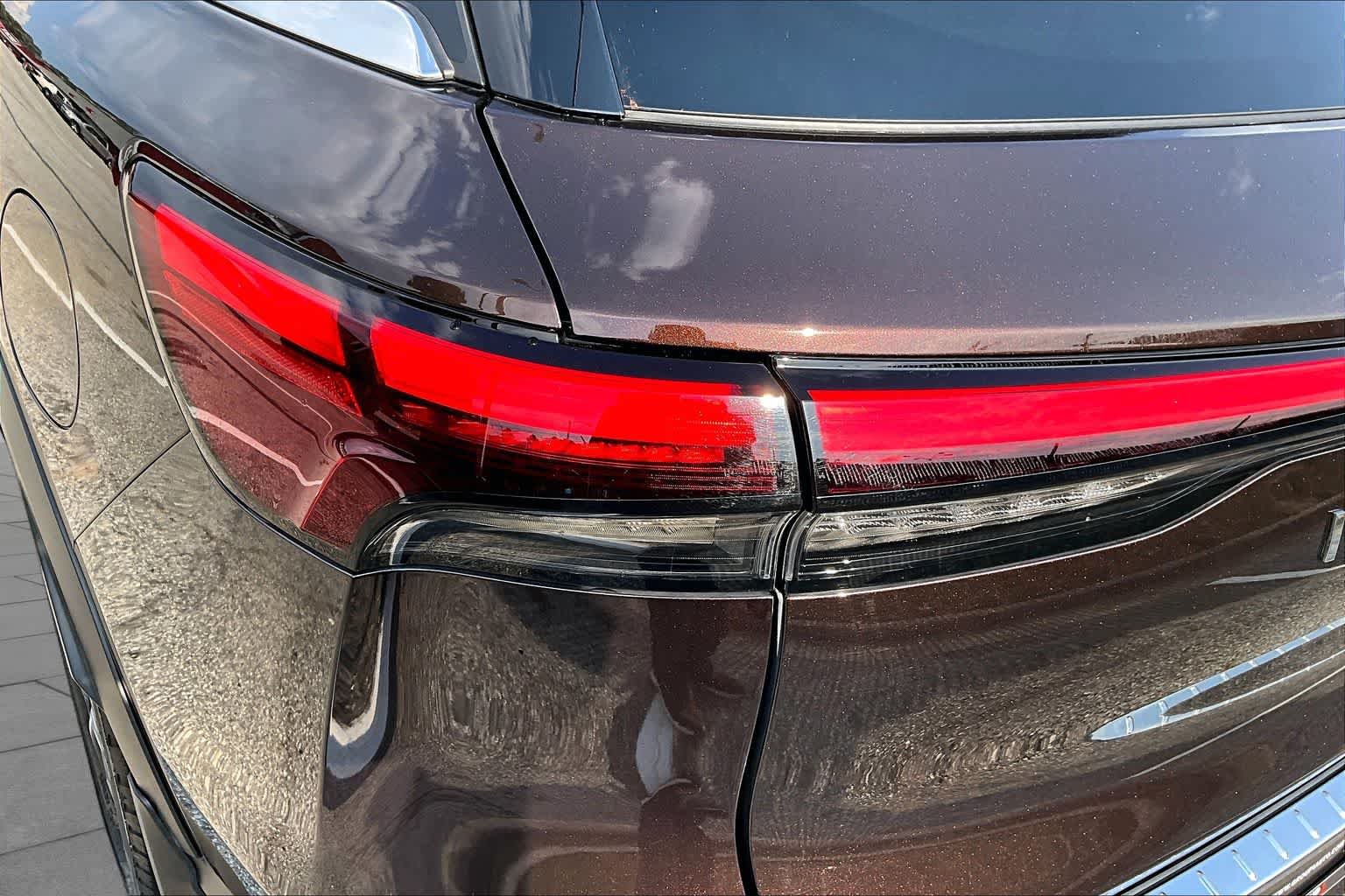 Used 2022 Mocha Almond INFINITI LUXE image 29