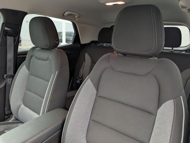Used 2025 White Chevrolet LT image 10
