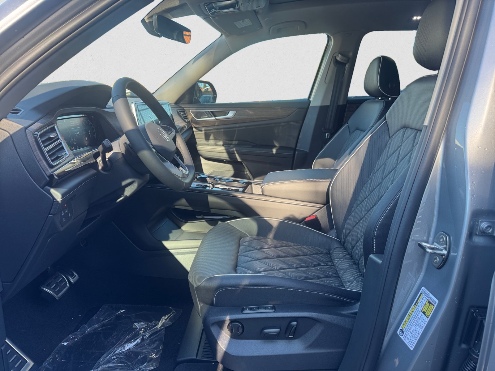 New 2026 Silver Volkswagen 2.0T SEL Premium R-Line image 9