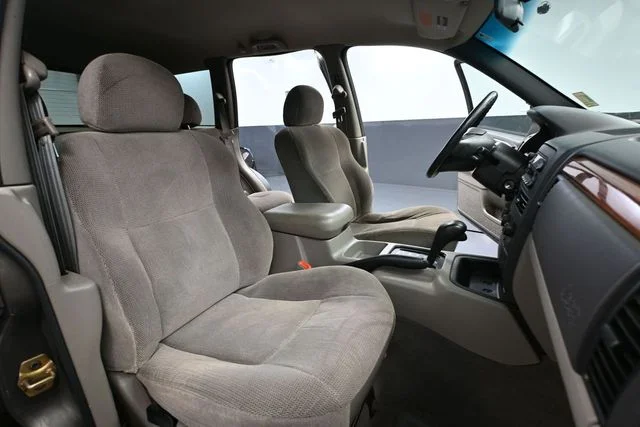 Used 1999 Gray Jeep Laredo image 38