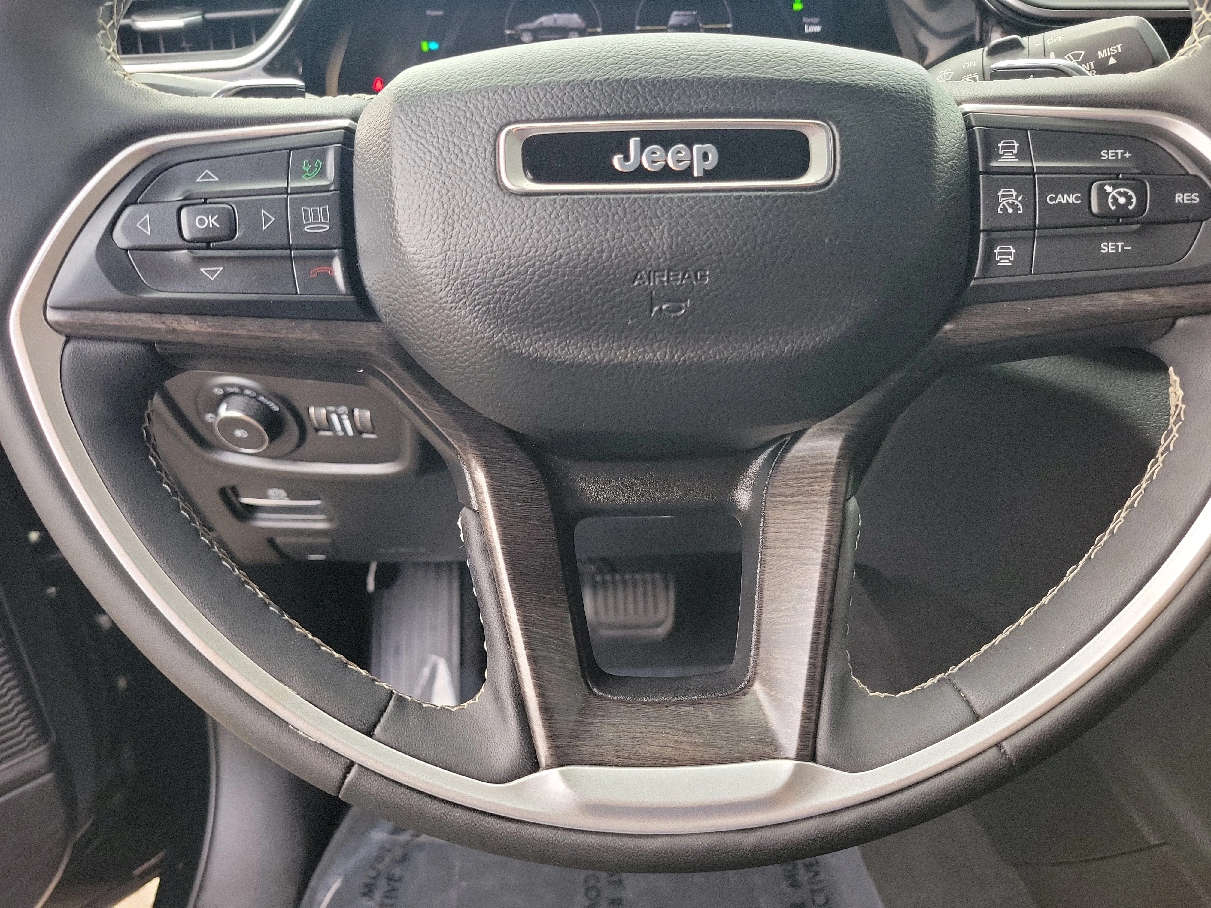 Certified Used 2023 Black Jeep 4xe image 24