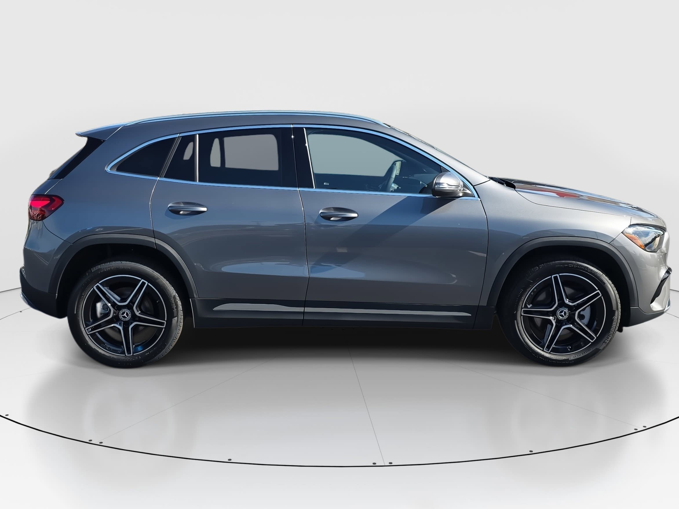 New 2026 Mountain Grey Metallic Mercedes-Benz GLA250 image 4