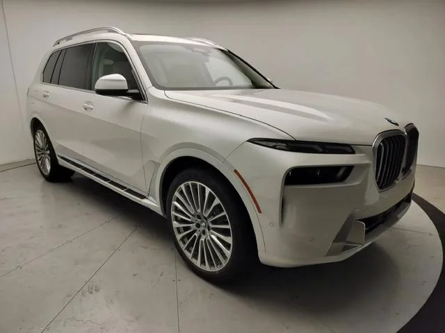 New 2027 Mineral White Metallic BMW xDrive40i image 2
