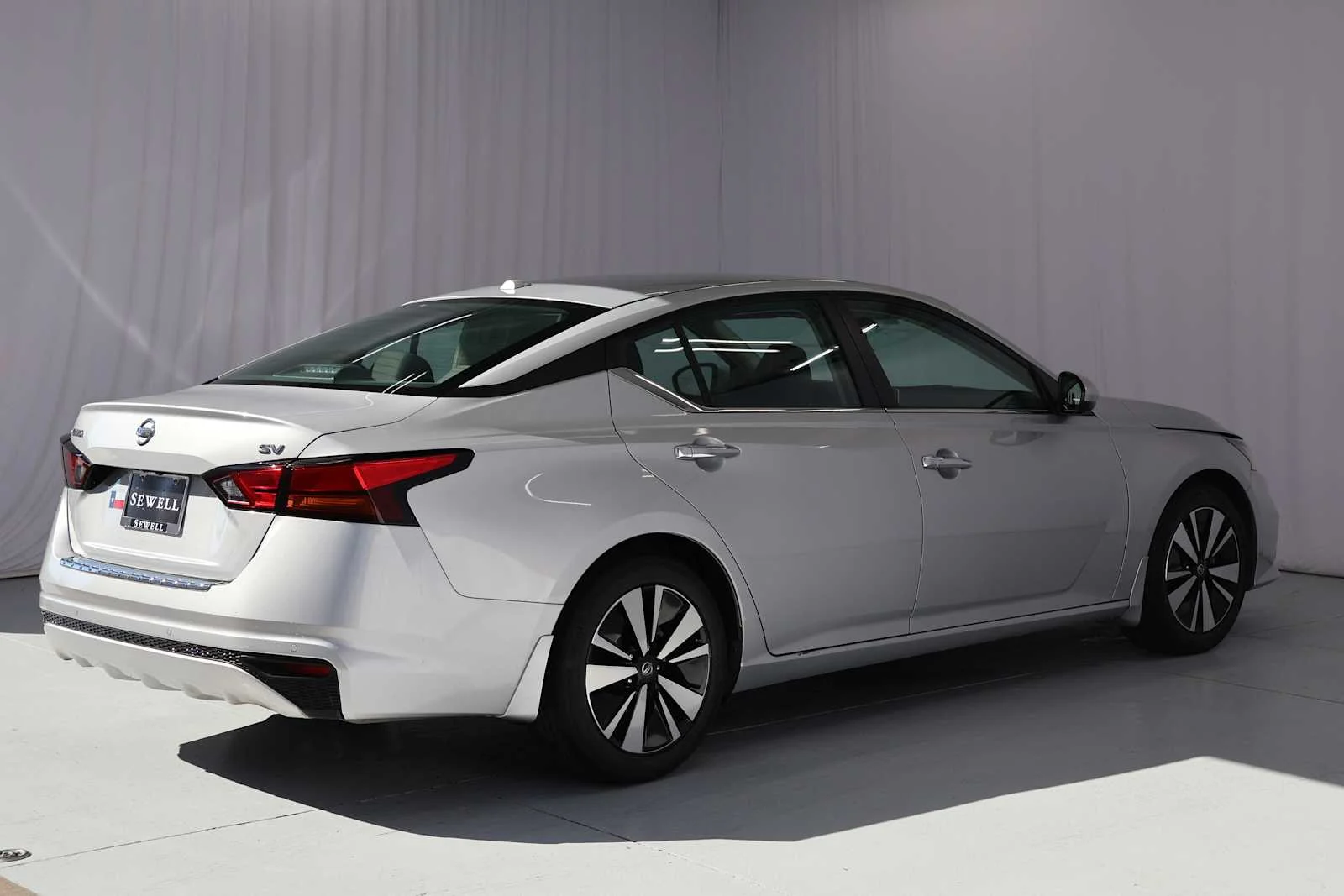 Used 2022 Brilliant Silver Metallic Nissan 2.5 SV image 7