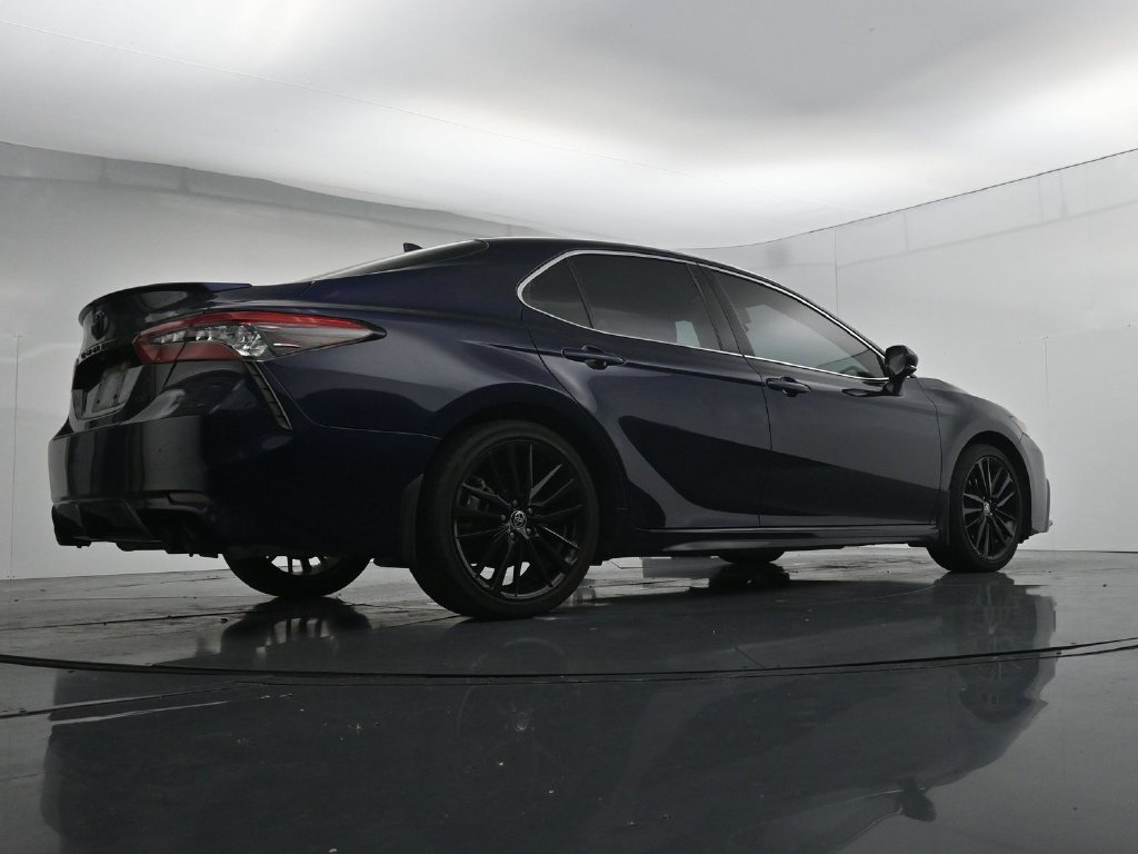 Used 2022  Toyota XSE image 23
