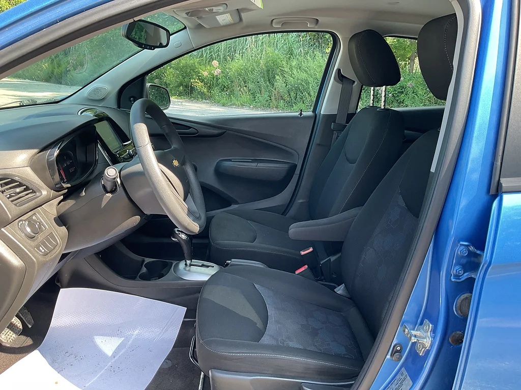 Used 2017 Splash Metallic Chevrolet LS CVT image 8