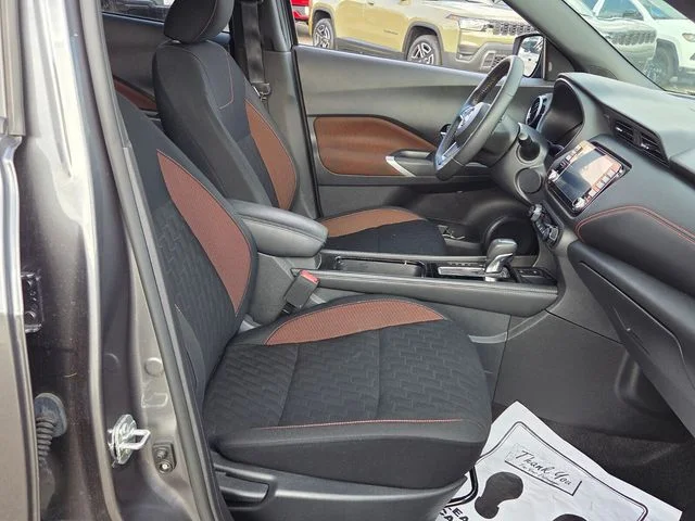 Used 2024 Gray Nissan SR image 16