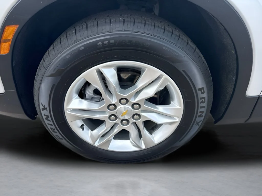 Used 2022 Silver Ice Metallic Chevrolet 2LT image 35