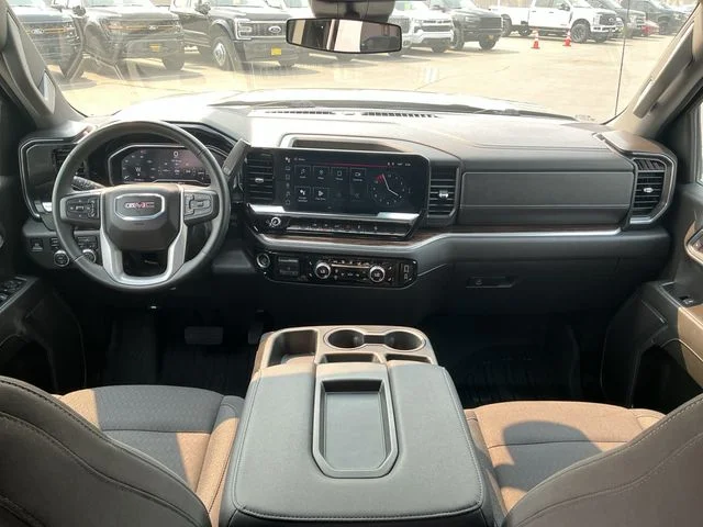 Used 2024 Silver GMC Elevation image 18