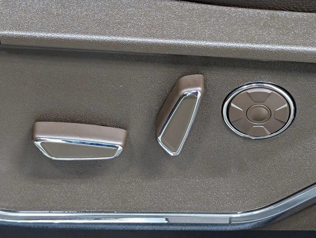 New 2026 Carbonized Gray Metallic Ford King Ranch® image 18