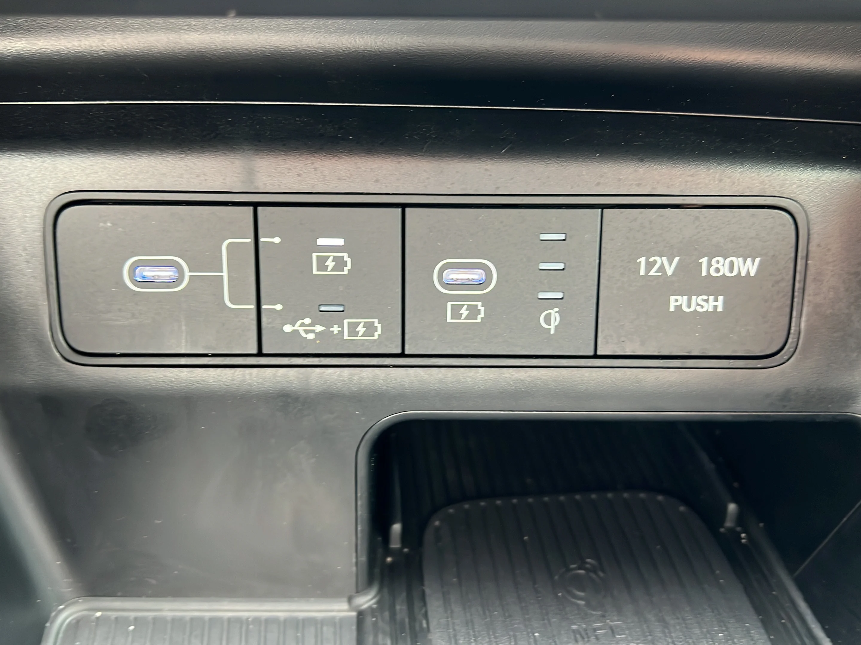 Used 2025 Sage Gray Hyundai Limited image 22