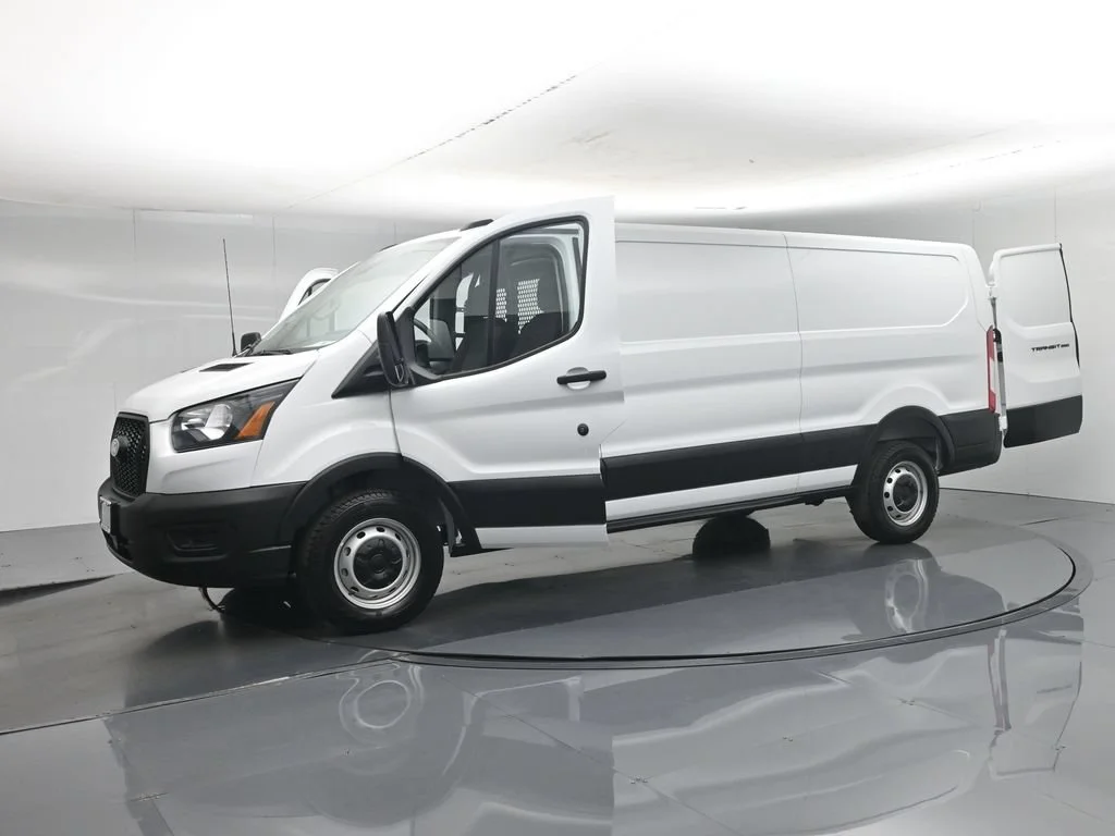 New 2026 Oxford White Ford Base image 5