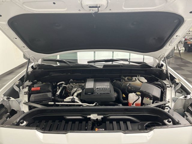 Used 2024 Summit White GMC Elevation image 31