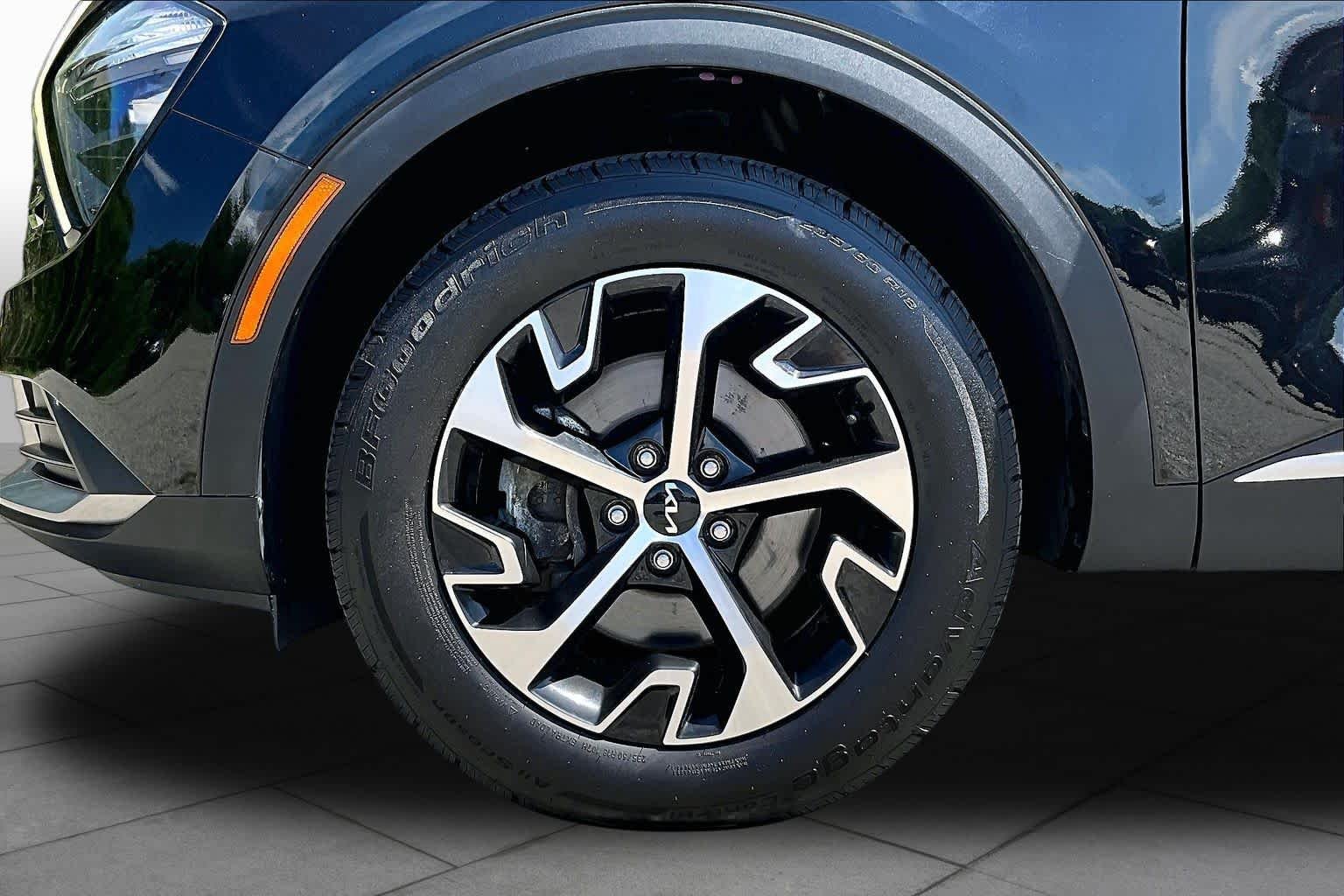 Used 2023 Fusion Black Kia EX image 11
