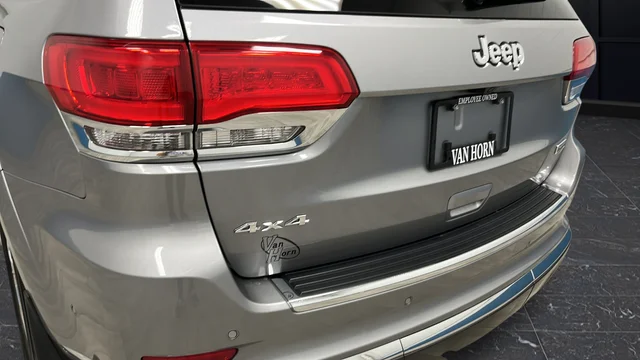 Used 2020 Billet Silver Metallic Jeep Summit image 42