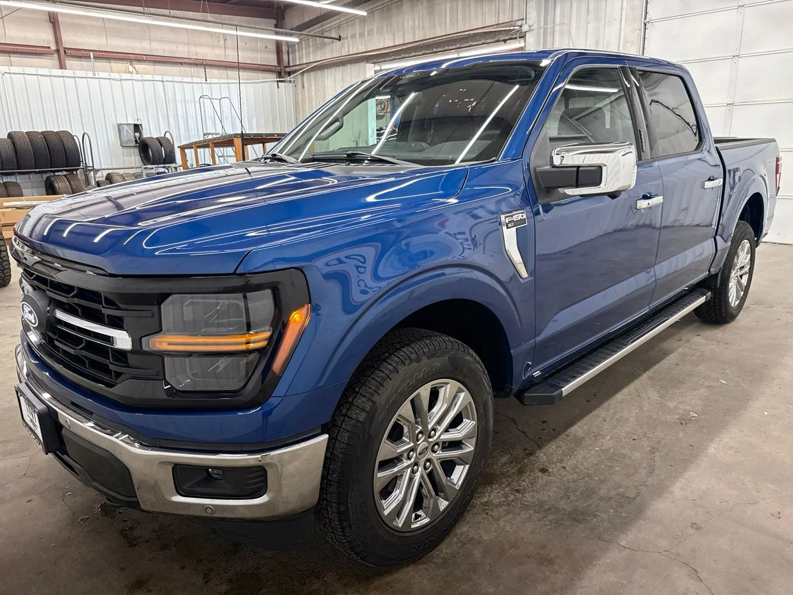 Used 2024 Blue Metallic Ford XLT image 4