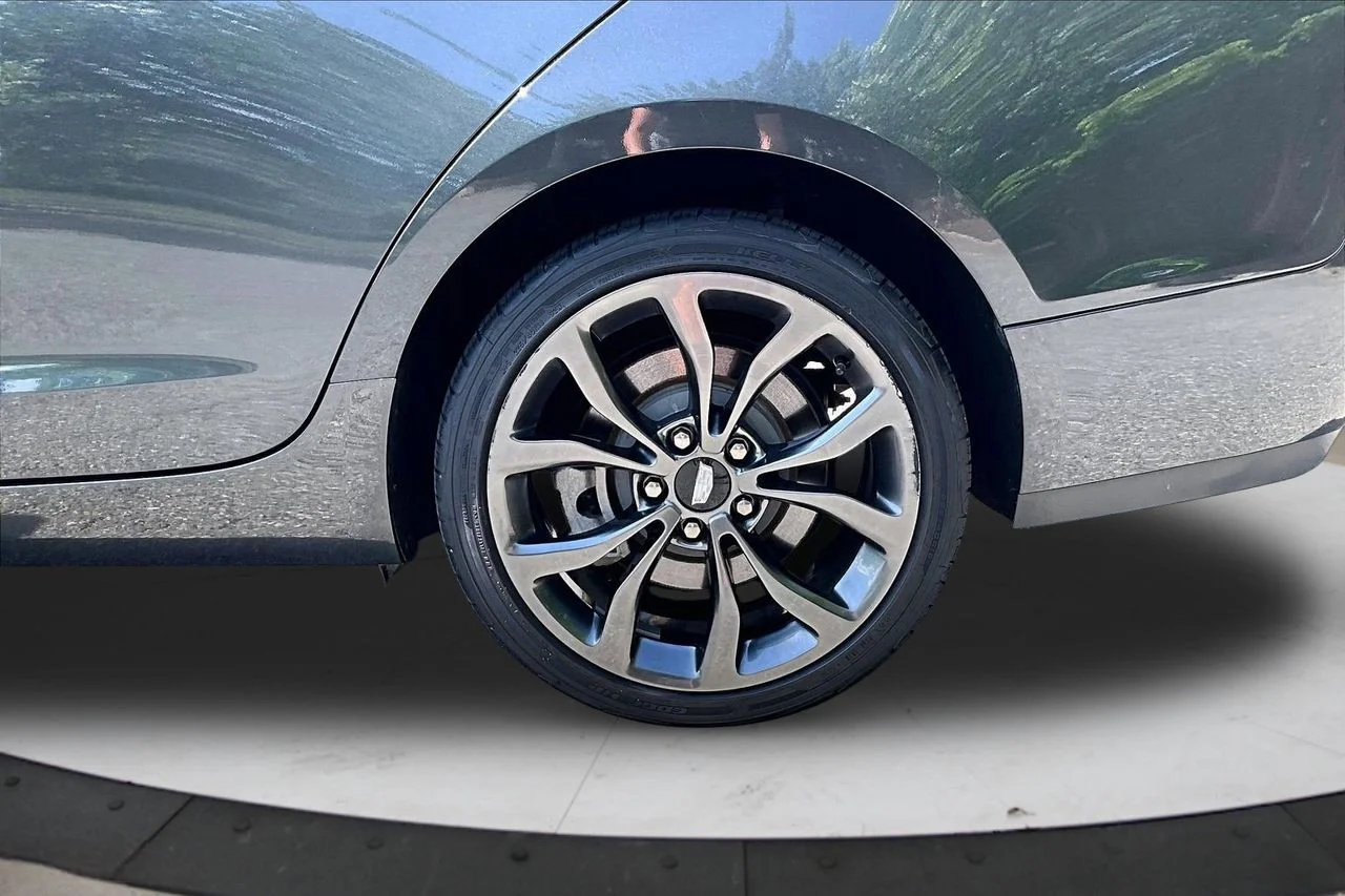 Used 2018 Gray Cadillac 2.0L Turbo image 34