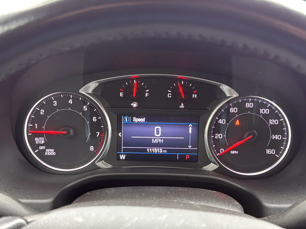 Used 2020 White GMC SLE image 37