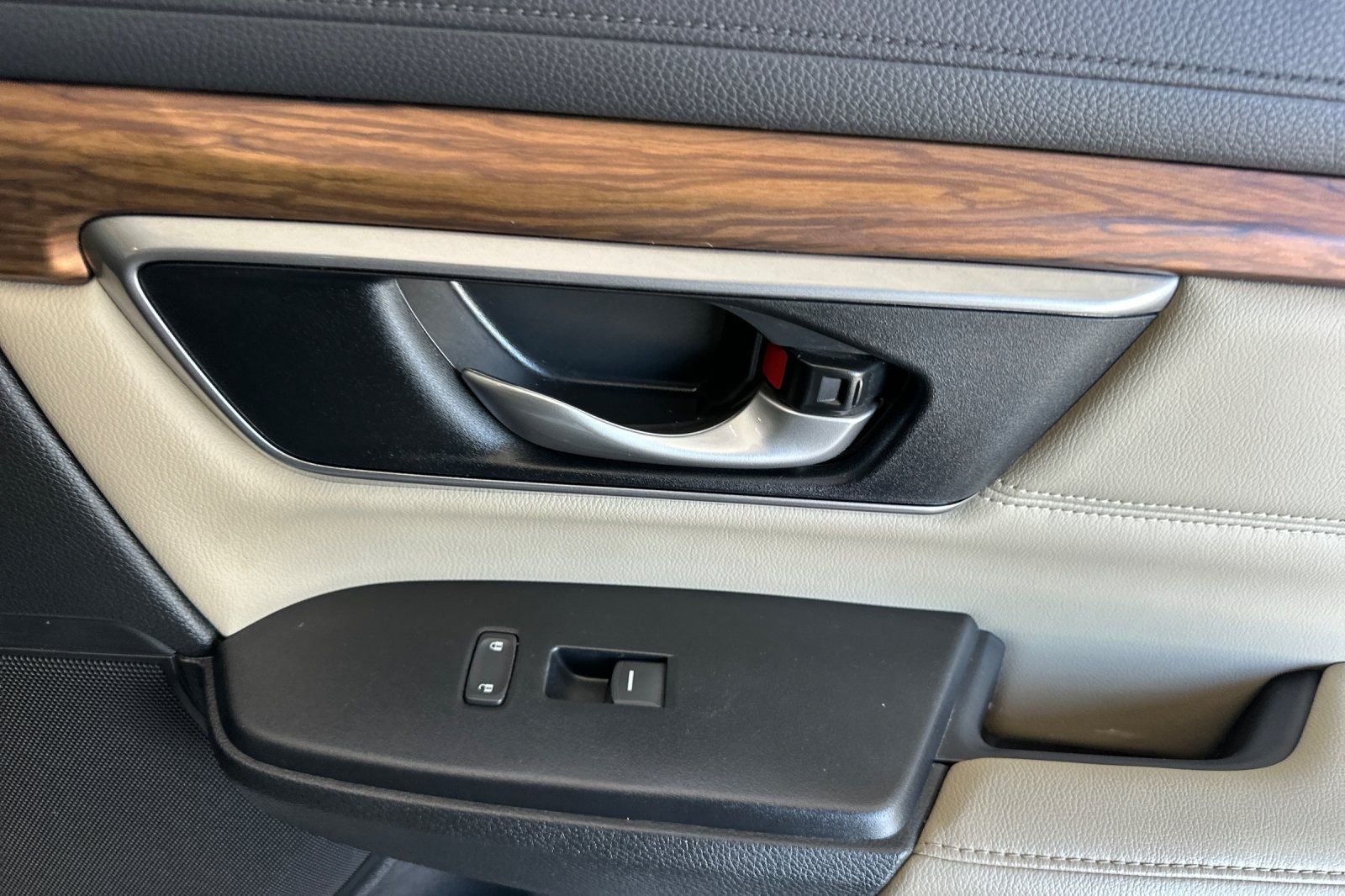 Used 2018  Honda EX-L image 18