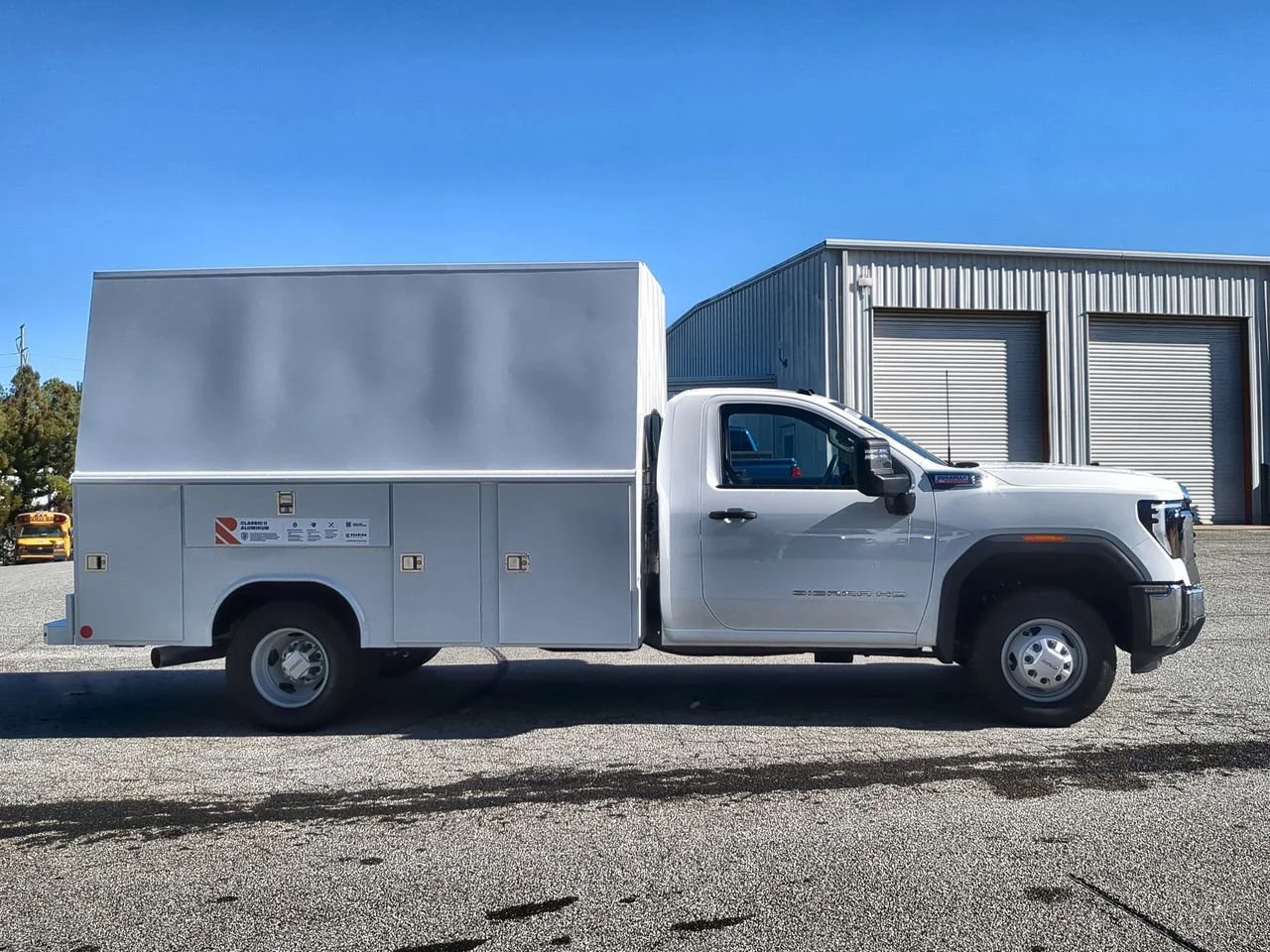 New 2026 Summit White GMC Pro image 9