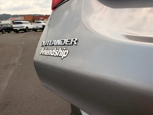 Used 2020 Gray Mitsubishi SE image 26