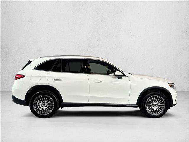 New 2026 Polar White Mercedes-Benz GLC 300 image 34