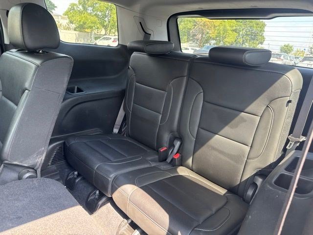 Used 2023 Sterling Metallic GMC SLT image 8
