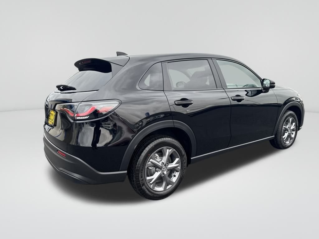 2026 Honda HR-V LX photo 3