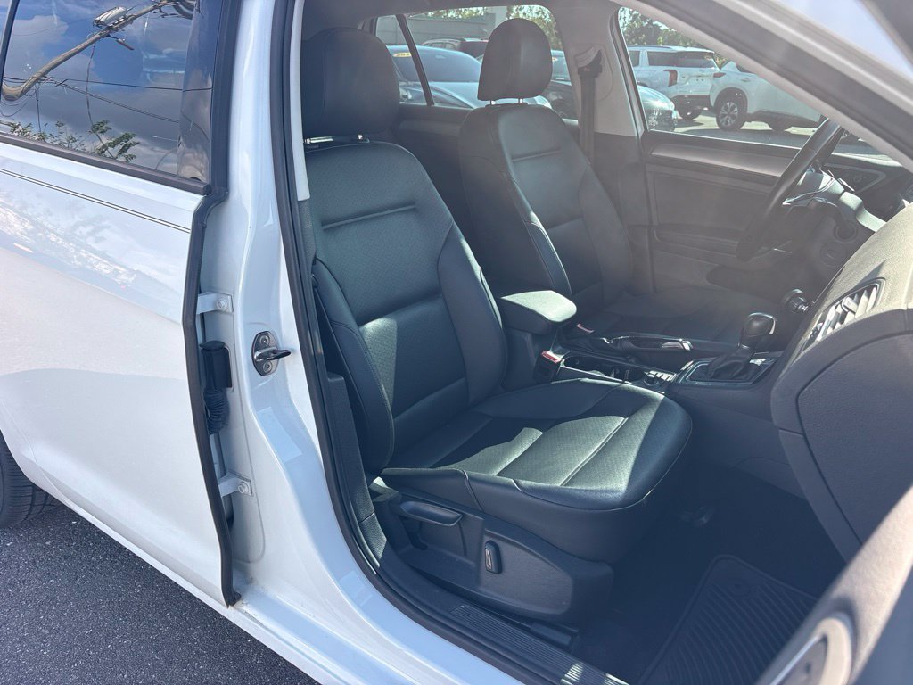 Used 2016 White Volkswagen TSI SE 4-Door image 19