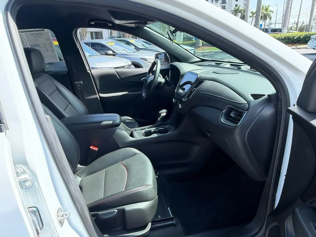 Used 2024 Summit White Chevrolet RS image 17
