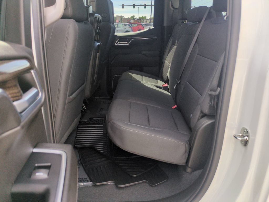 Used 2023 SUMMIT WHITE Chevrolet LT image 24
