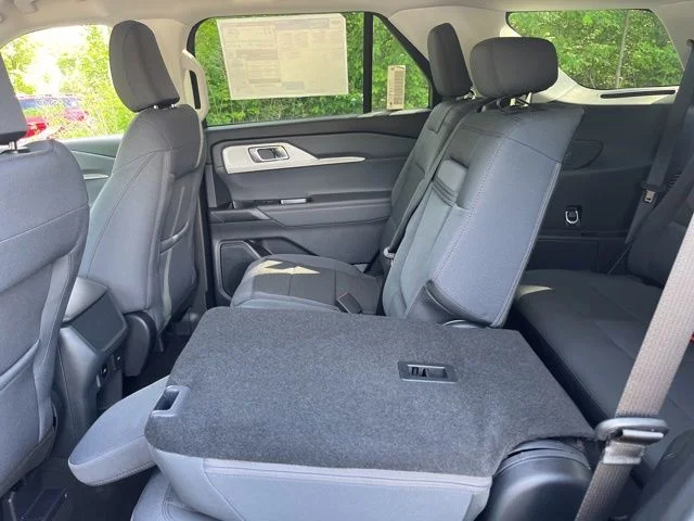 New 2026 Agate Black Metallic Ford Active image 41