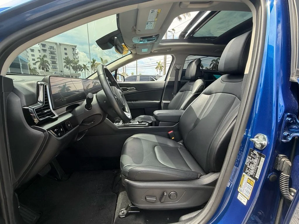 Used 2025 Blue Kia EX image 9