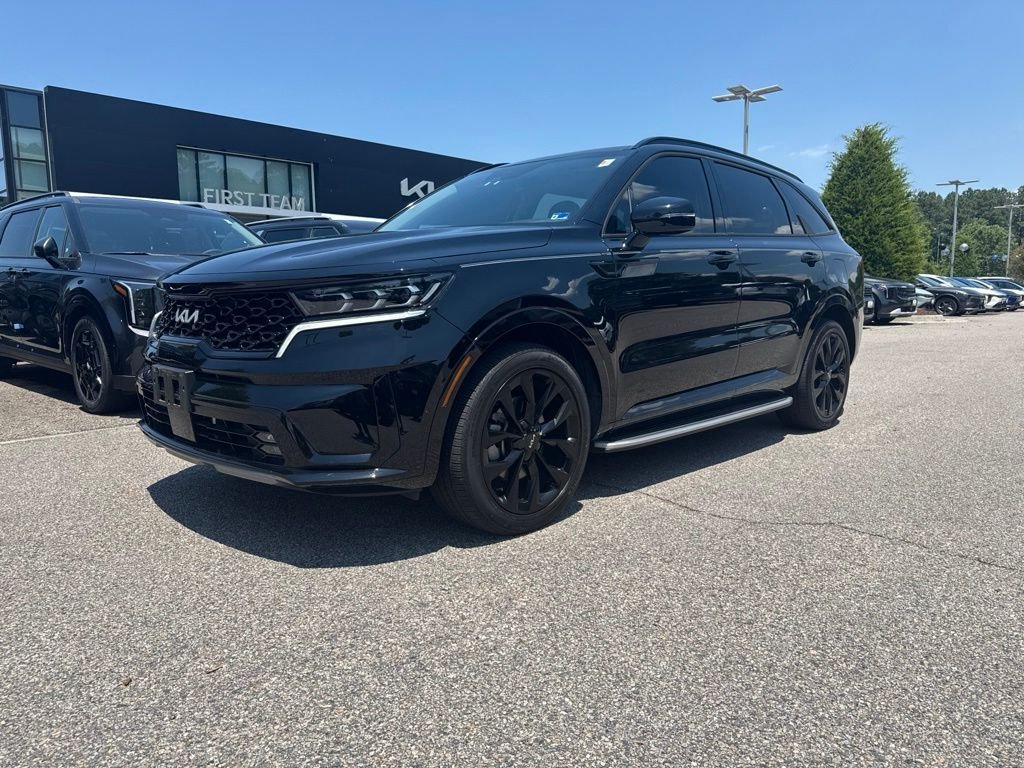 Used 2023 Black Kia SX image 2