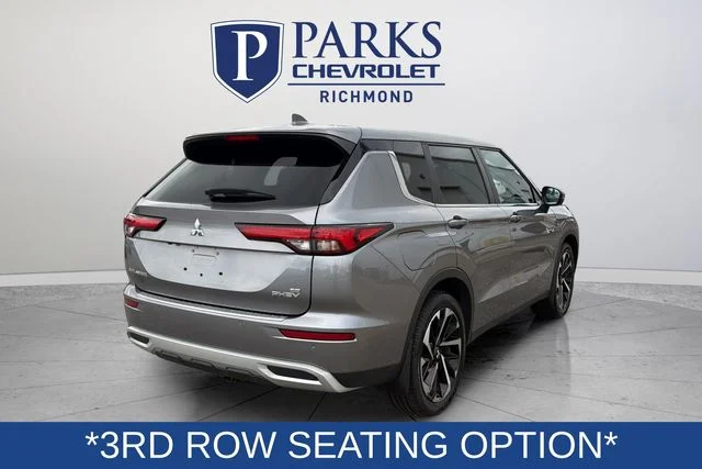 Used 2023  Mitsubishi SE image 7