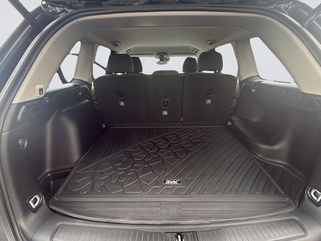Used 2023 Gray Jeep Laredo image 24