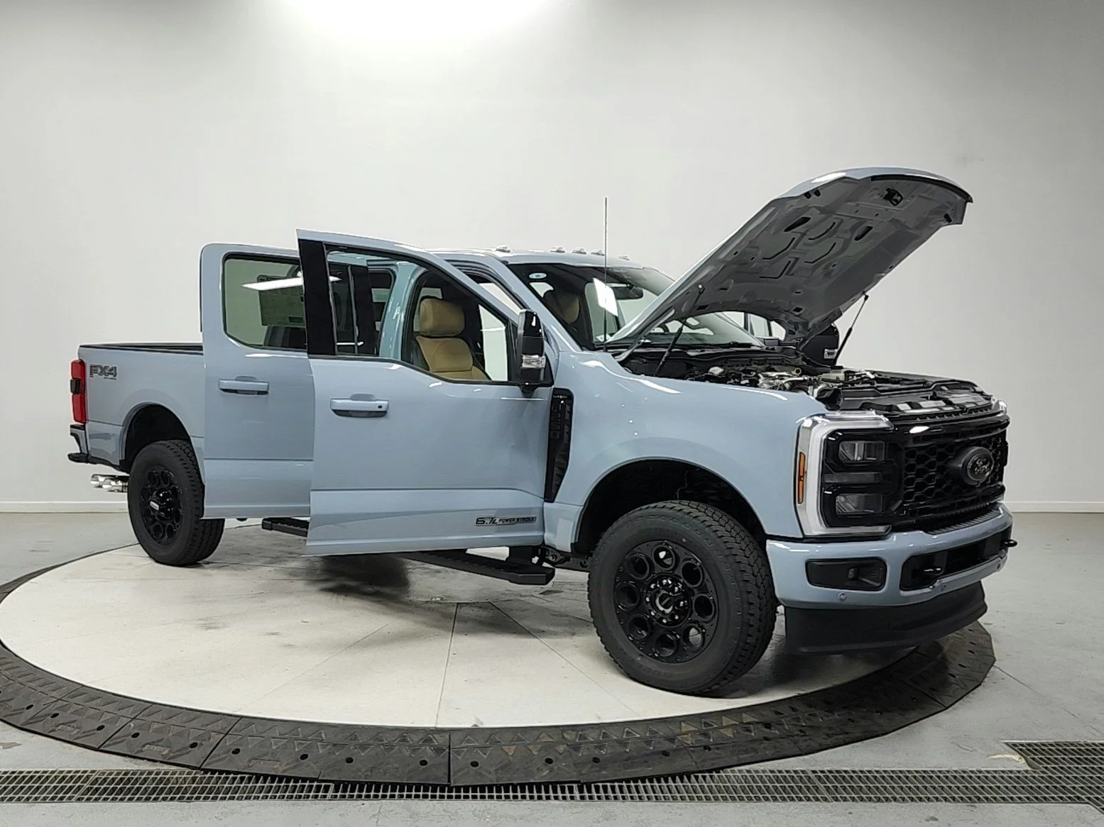 New 2026 Glacier Gray Metallic Tri-Coat Ford F-250® Lariat® image 9